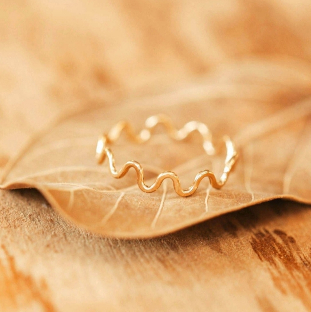 Wave ring - Picture 4 of 4